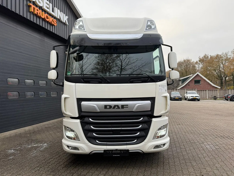DAF CF 450 4X2 Space Cab LED Retarder Alcoa dura Bright 296.210 KM! German truck - Vilcējs: foto 5 DAF CF 450 4X2 Space Cab LED Retarder Alcoa dura Bright 296.210 KM! German truck - Vilcējs: foto 5