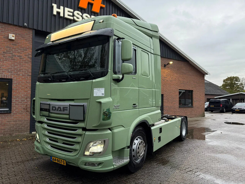 DAF XF 440 6X2 FTP Space Cab Standairco NL Truck - Vilcējs: foto 1 DAF XF 440 6X2 FTP Space Cab Standairco NL Truck - Vilcējs: foto 1