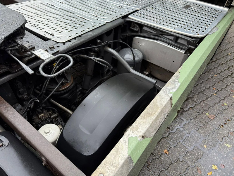 DAF XF 440 6X2 FTP Space Cab Standairco NL Truck - Vilcējs: foto 5 DAF XF 440 6X2 FTP Space Cab Standairco NL Truck - Vilcējs: foto 5