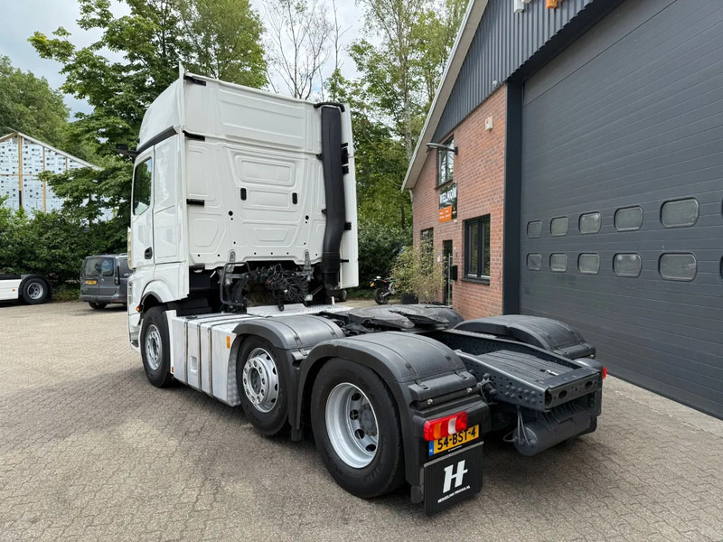 Mercedes-Benz Actros 2545 6X2 Gigaspace Standairco NL Truck 327.240KM Gestuurde voorloopas - Vilcējs: foto 4 Mercedes-Benz Actros 2545 6X2 Gigaspace Standairco NL Truck 327.240KM Gestuurde voorloopas - Vilcējs: foto 4