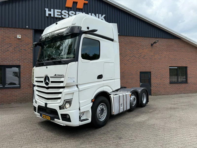 Mercedes-Benz Actros 2545 6X2 Gigaspace Standairco NL Truck 327.240KM Gestuurde voorloopas - Vilcējs: foto 1 Mercedes-Benz Actros 2545 6X2 Gigaspace Standairco NL Truck 327.240KM Gestuurde voorloopas - Vilcējs: foto 1