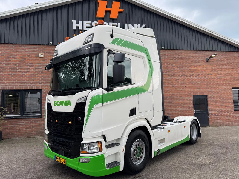 Scania R450 4X2 Standairco LED NL Truck APK/TUV 09/2025 - Vilcējs: foto 1 Scania R450 4X2 Standairco LED NL Truck APK/TUV 09/2025 - Vilcējs: foto 1