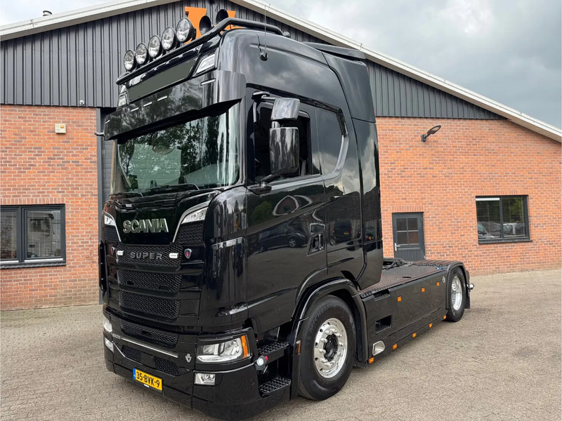 Vilcējs Scania S660 4X2 Retarder Full air Standairco Schuifschotel 9T Vooras PTO prep: foto 1