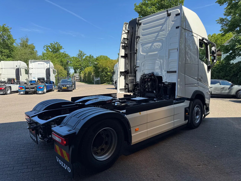 Volvo FH 500 AERO NEW! 9 Ton Vooras Globetrotter XL, PTO, ACC, Standairco, 2 tanks, LED - Vilcējs: foto 4 Volvo FH 500 AERO NEW! 9 Ton Vooras Globetrotter XL, PTO, ACC, Standairco, 2 tanks, LED - Vilcējs: foto 4