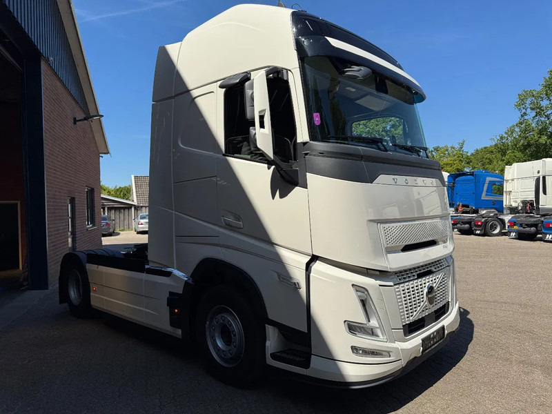 Volvo FH 500 AERO NEW! 9 Ton Vooras Globetrotter XL, PTO, ACC, Standairco, 2 tanks, LED - Vilcējs: foto 2 Volvo FH 500 AERO NEW! 9 Ton Vooras Globetrotter XL, PTO, ACC, Standairco, 2 tanks, LED - Vilcējs: foto 2