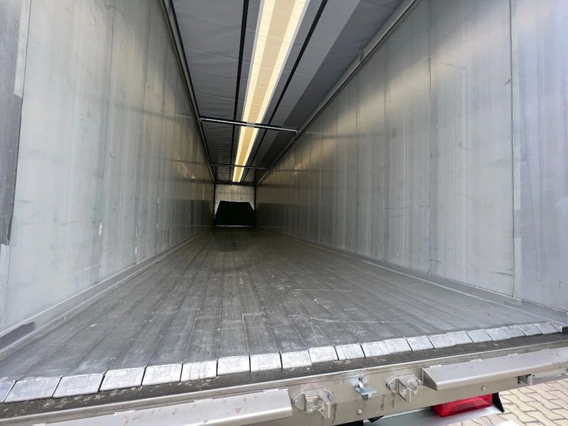 Kraker 92m3 K-Force New 10MM Cargo floor Liftas Aluminium velgen - Puspiekabe kustīgās grīdas: foto 4 Kraker 92m3 K-Force New 10MM Cargo floor Liftas Aluminium velgen - Puspiekabe kustīgās grīdas: foto 4