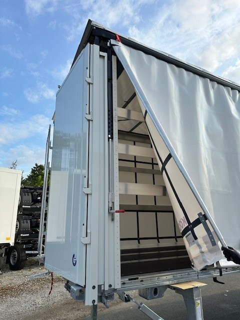 Kögel BDF-System, 7.450 mm lang, Hubdach, Eckhöhe: 2.920 mm, - Kravas kaste ar tentu: foto 2 Kögel BDF-System, 7.450 mm lang, Hubdach, Eckhöhe: 2.920 mm, - Kravas kaste ar tentu: foto 2