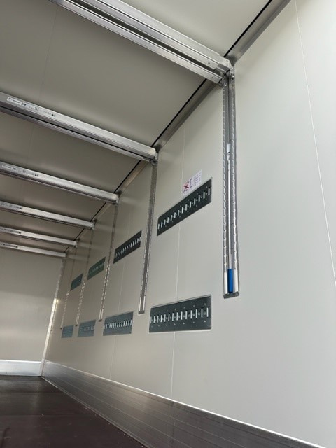 Krone BDF-System 7.450 mm, Portaltüren, FABRIKNEU - Maināmā virsbūve - furgons: foto 4 Krone BDF-System 7.450 mm, Portaltüren, FABRIKNEU - Maināmā virsbūve - furgons: foto 4