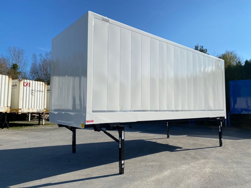 Maināmā virsbūve - furgons Krone BDF-System 7.450 mm lang, LACK NEU - Standard: foto 1