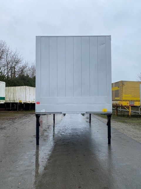 Krone BDF-System 7.450 mm lang, LACK NEU in weißaluminium - Kravas kaste ar tentu: foto 3 Krone BDF-System 7.450 mm lang, LACK NEU in weißaluminium - Kravas kaste ar tentu: foto 3