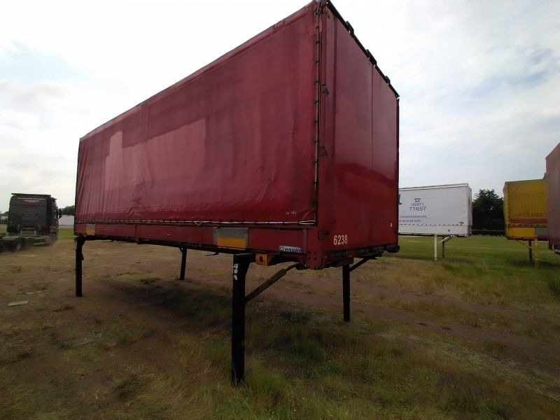 Krone Wechselpritsche mit Bordwänden und Plane, BDF-System, 7.450 mm lang. - Kravas kaste ar tentu: foto 4 Krone Wechselpritsche mit Bordwänden und Plane, BDF-System, 7.450 mm lang. - Kravas kaste ar tentu: foto 4