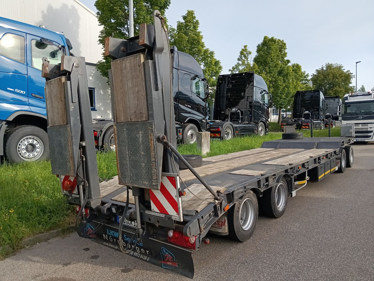 Fliegl 4-Achs Tieflader hydr.Rampe Blatt TopZustand TÜV - Piekabe zema profila platforma: foto 3 Fliegl 4-Achs Tieflader hydr.Rampe Blatt TopZustand TÜV - Piekabe zema profila platforma: foto 3