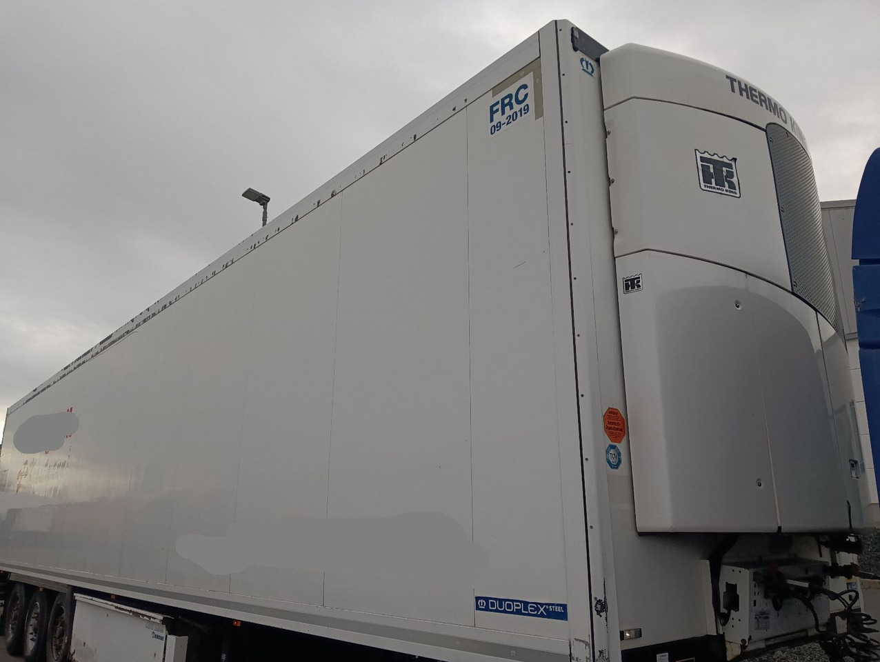 Krone SDR27eL4 ThermoKing SLX300 5777h Blumenbr Doppel - Puspiekabe slēgtā virsbūve: foto 3 Krone SDR27eL4 ThermoKing SLX300 5777h Blumenbr Doppel - Puspiekabe slēgtā virsbūve: foto 3