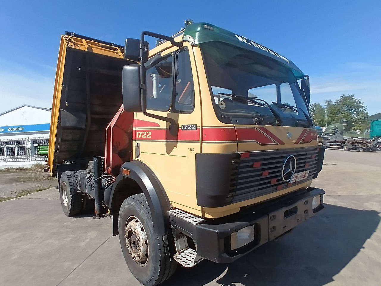 Mercedes-Benz SK 1722 AK 4x4 Blatt Schalter PalfingerPK10500A4 - Kravas automašīna pašizgāzējs, Kravas auto ar manipulatoru: foto 3 Mercedes-Benz SK 1722 AK 4x4 Blatt Schalter PalfingerPK10500A4 - Kravas automašīna pašizgāzējs, Kravas auto ar manipulatoru: foto 3