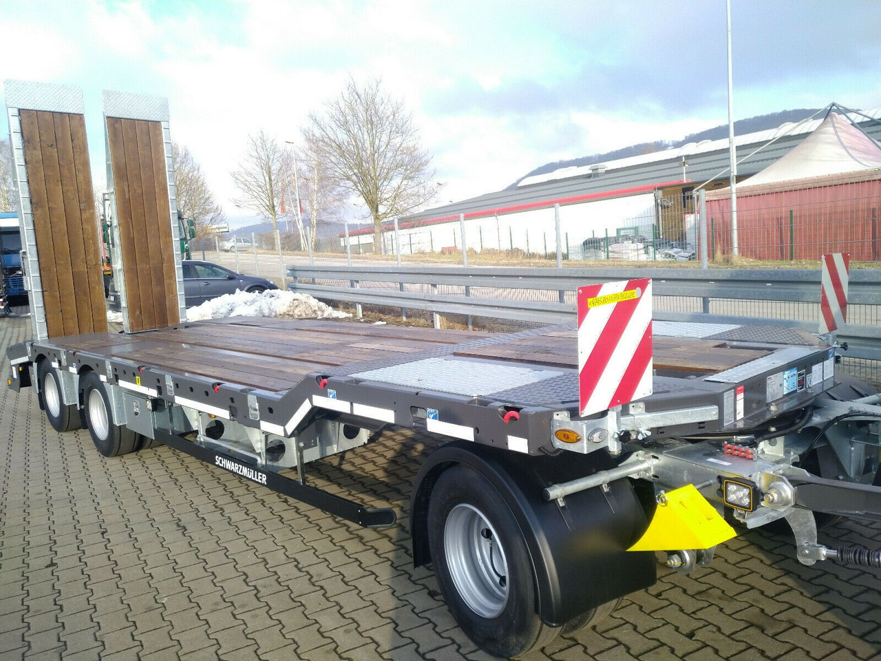 Schwarzmüller 3-A hydr.Rampen Baggermulde Spritzverzinkt Eiche - Piekabe zema profila platforma: foto 1 Schwarzmüller 3-A hydr.Rampen Baggermulde Spritzverzinkt Eiche - Piekabe zema profila platforma: foto 1