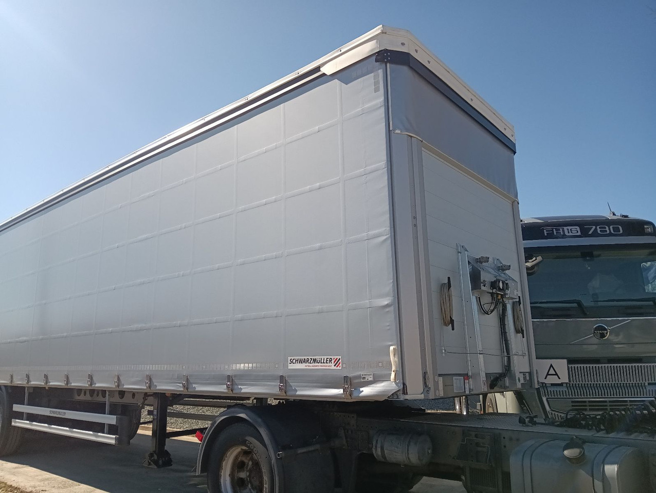 Schwarzmüller ASSE STERZANTE, TETTUCIO APRIBILE HUBDACH LENKAC - Tenta puspiekabe: foto 4 Schwarzmüller ASSE STERZANTE, TETTUCIO APRIBILE HUBDACH LENKAC - Tenta puspiekabe: foto 4