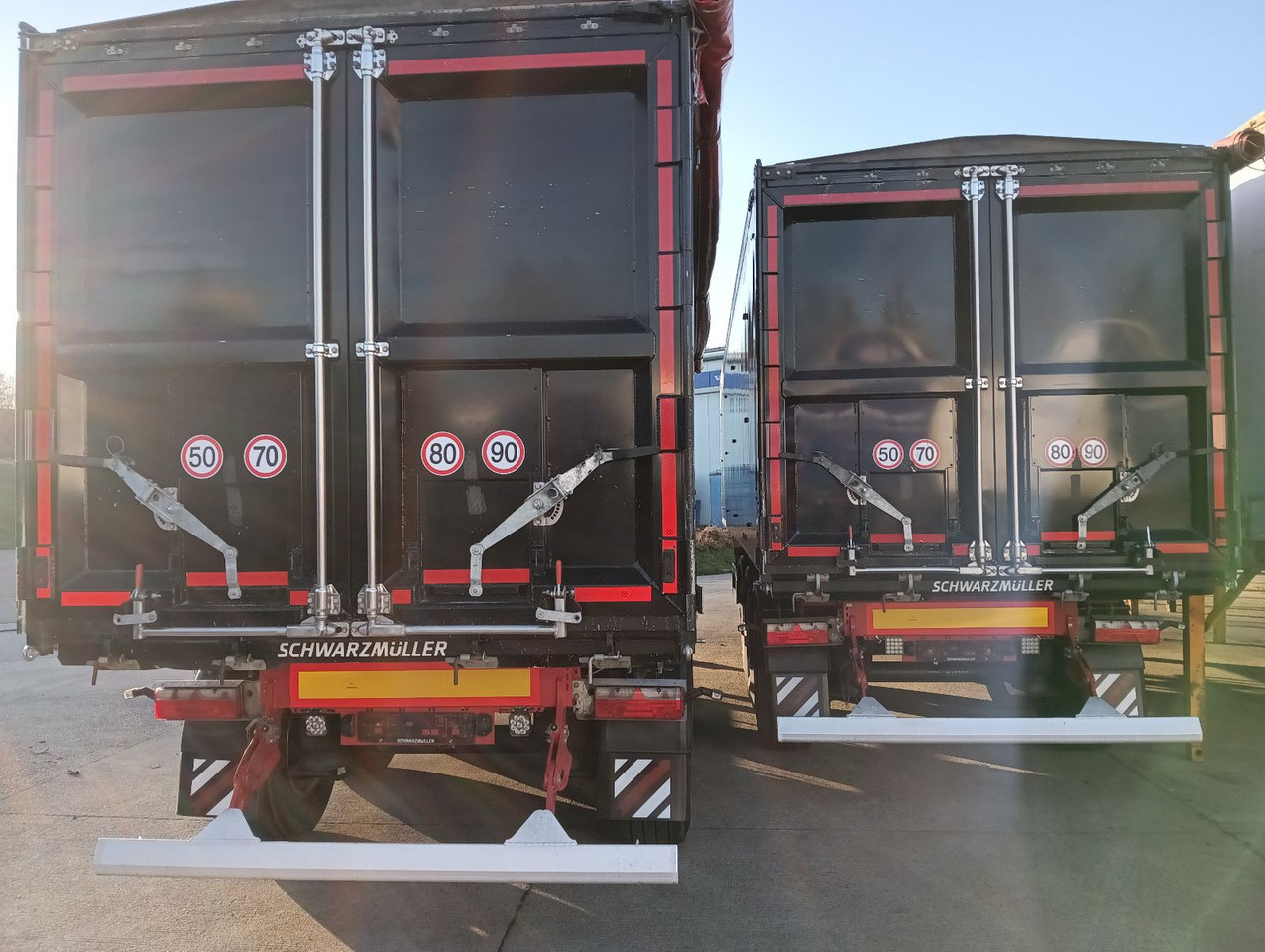 Schwarzmüller K-Serie ALU 54m3 Getreide Nur 69.340km 6250kg - Puspiekabe pašizgāzējs: foto 5 Schwarzmüller K-Serie ALU 54m3 Getreide Nur 69.340km 6250kg - Puspiekabe pašizgāzējs: foto 5