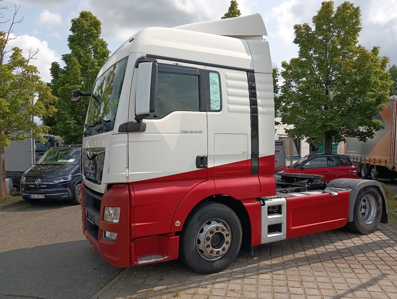 MAN TGX 18:440 BLS INTARDER Vollspoiler Reifen70-90% MAN TGX 18:440 BLS INTARDER Vollspoiler Reifen70-90% - Vilcējs: foto 5 MAN TGX 18:440 BLS INTARDER Vollspoiler Reifen70-90% MAN TGX 18:440 BLS INTARDER Vollspoiler Reifen70-90% - Vilcējs: foto 5