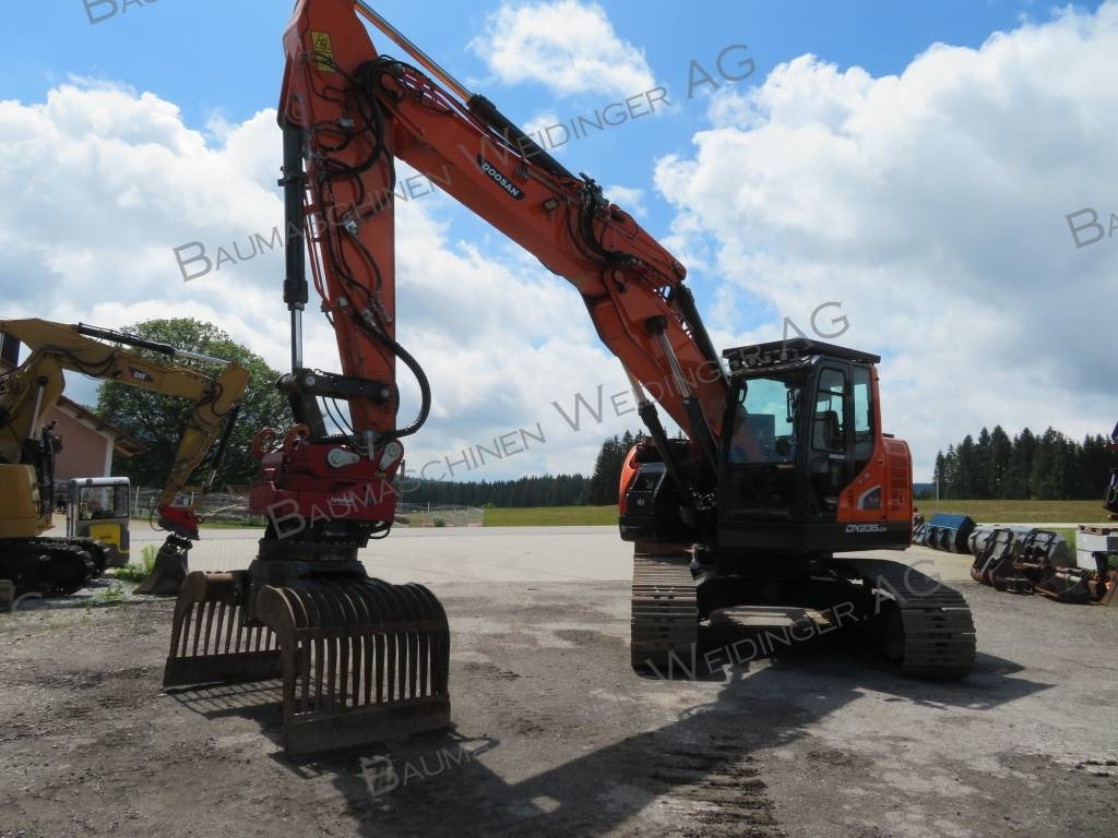 Doosan DX 235 LCR-5 - Kāpurķēžu ekskavators: foto 3 Doosan DX 235 LCR-5 - Kāpurķēžu ekskavators: foto 3