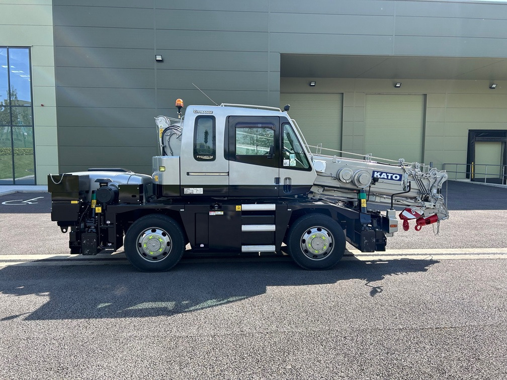 KATO 13 Ton City Crane - Only 17,000Kms from New - Autoceltnis: foto 2 KATO 13 Ton City Crane - Only 17,000Kms from New - Autoceltnis: foto 2