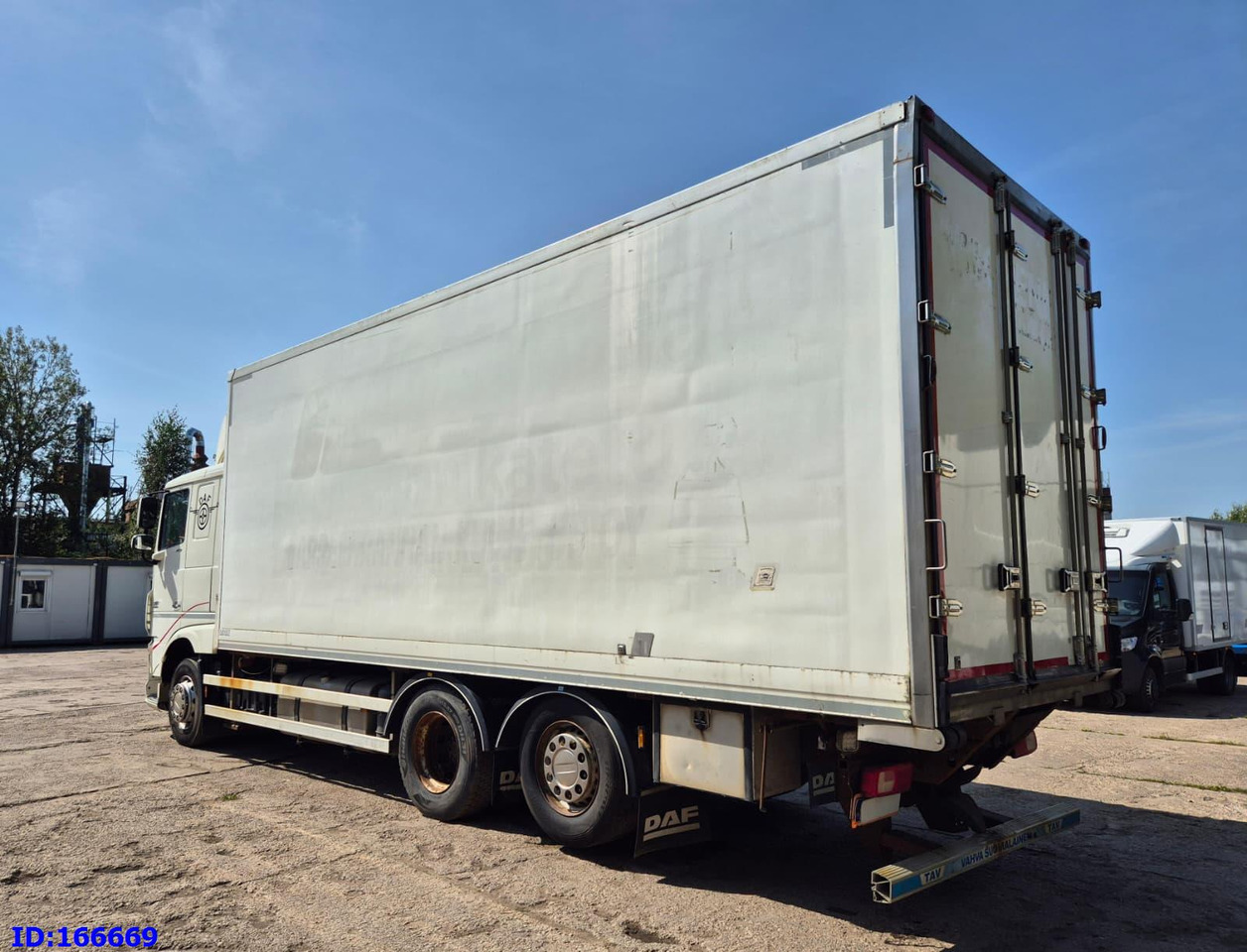 Kravas automašīna refrižerators DAF XF 106.460 FAR  6X2 Euro6: foto 10