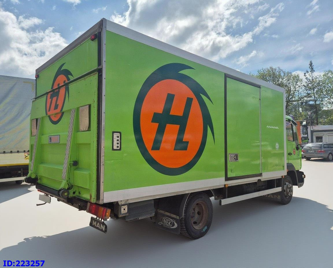 MAN LE 8.150 Manual 139tkm ONLY - Kravas automašīna ar slēgto virsbūvi: foto 5 MAN LE 8.150 Manual 139tkm ONLY - Kravas automašīna ar slēgto virsbūvi: foto 5