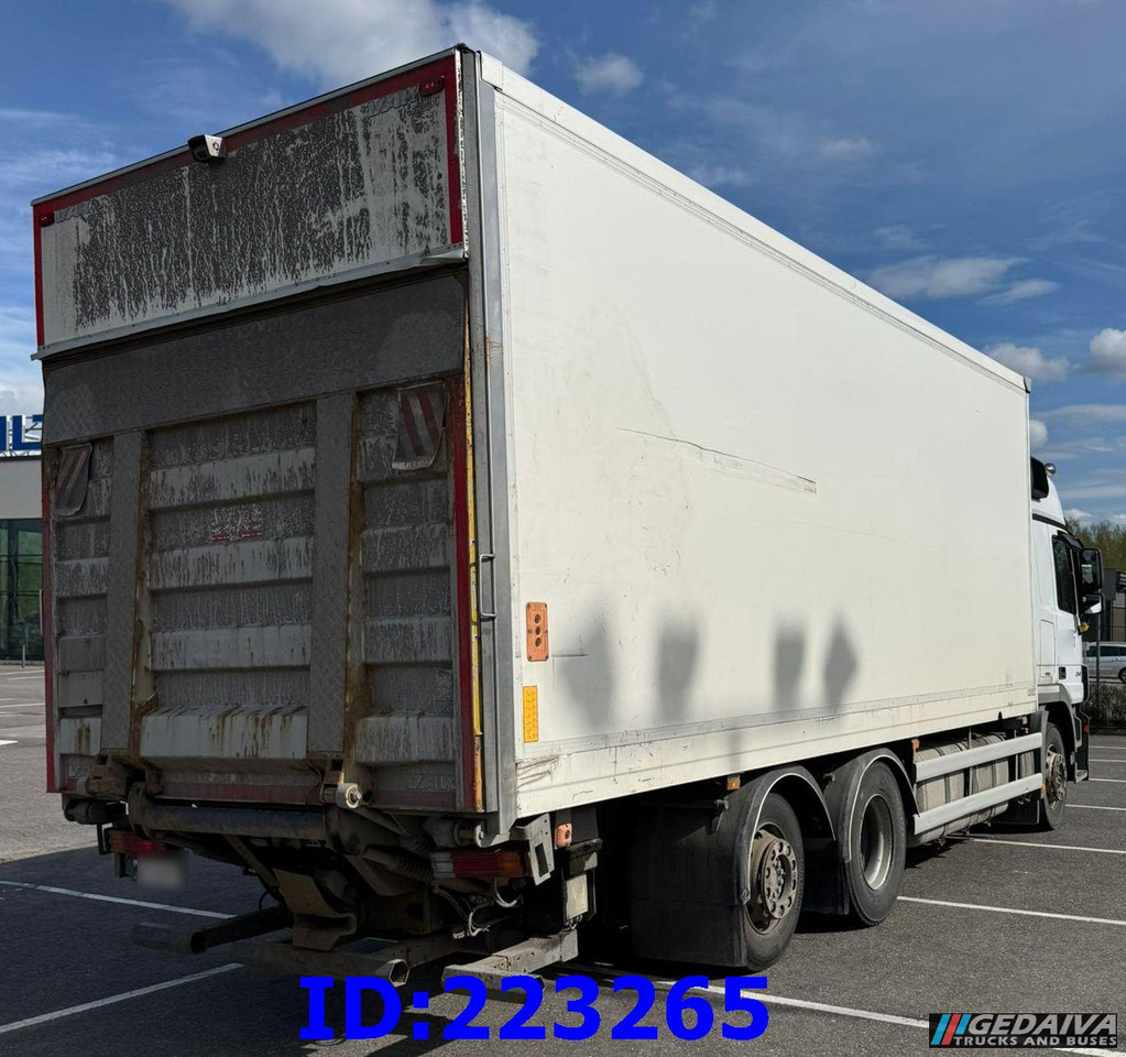 MERCEDES-BENZ Actros 2541 6x2 Retarder Euro5 - Izometriskais kravas automašīna: foto 5 MERCEDES-BENZ Actros 2541 6x2 Retarder Euro5 - Izometriskais kravas automašīna: foto 5