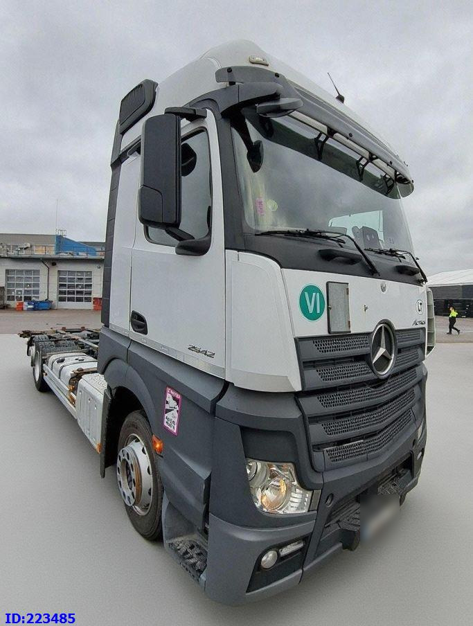 MERCEDES-BENZ Actros 2542 6x2 Euro6 - Konteineru vedējs/ Kravas automašīna ar noņemamā virsbūve: foto 4 MERCEDES-BENZ Actros 2542 6x2 Euro6 - Konteineru vedējs/ Kravas automašīna ar noņemamā virsbūve: foto 4