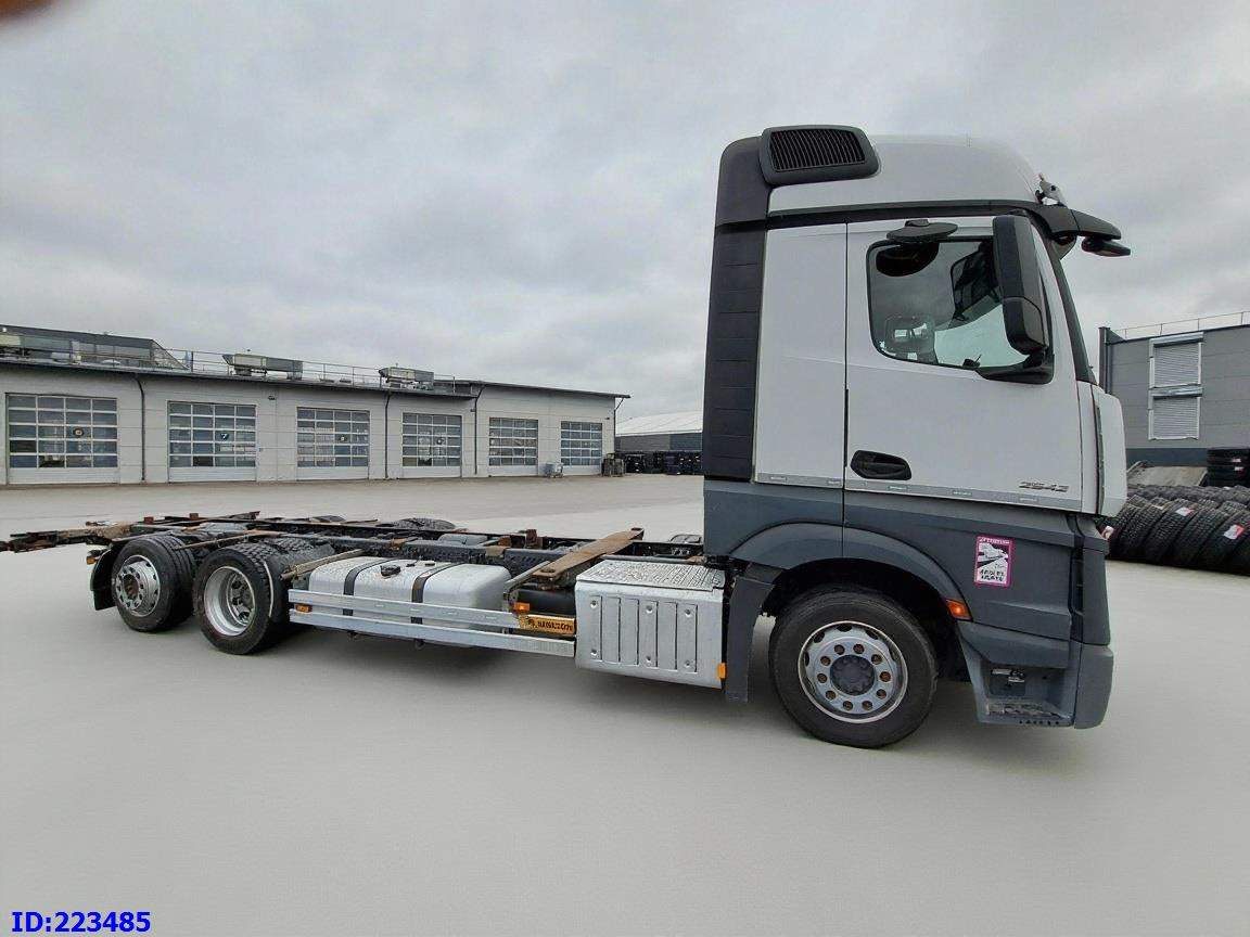 MERCEDES-BENZ Actros 2542 6x2 Euro6 - Konteineru vedējs/ Kravas automašīna ar noņemamā virsbūve: foto 5 MERCEDES-BENZ Actros 2542 6x2 Euro6 - Konteineru vedējs/ Kravas automašīna ar noņemamā virsbūve: foto 5