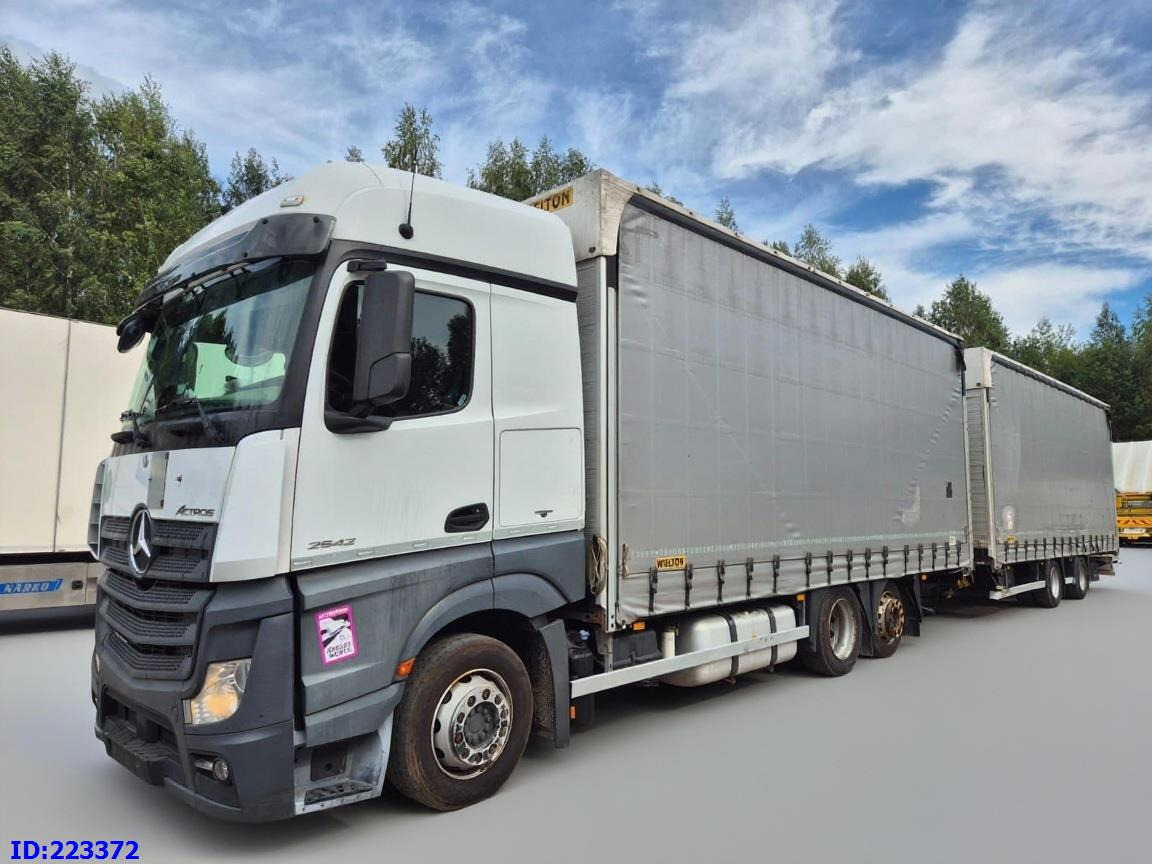 MERCEDES-BENZ Actros 2542 6x2 Euro6 + Wielton trailer - Kravas automašīna ar tentu: foto 1 MERCEDES-BENZ Actros 2542 6x2 Euro6 + Wielton trailer - Kravas automašīna ar tentu: foto 1