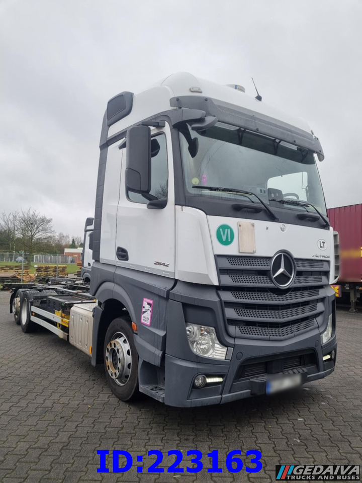 MERCEDES-BENZ Actros 2542 BDF 6x2 Euro6 - Šasija kravas automašīna: foto 1 MERCEDES-BENZ Actros 2542 BDF 6x2 Euro6 - Šasija kravas automašīna: foto 1