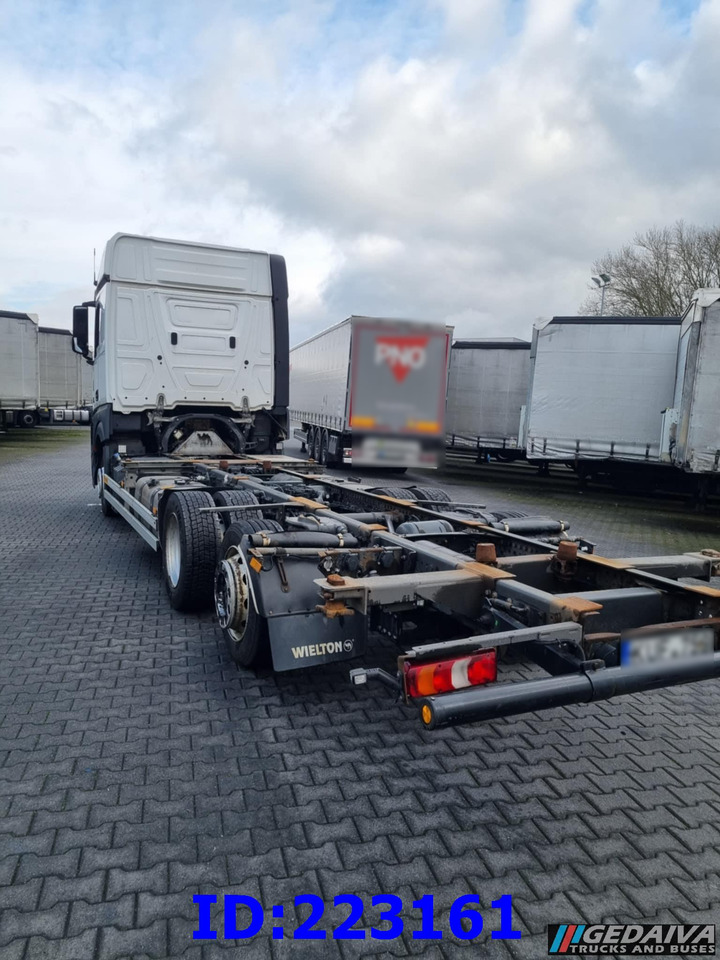 MERCEDES-BENZ Actros 2542 BDF 6x2 Euro6 - Šasija kravas automašīna: foto 5 MERCEDES-BENZ Actros 2542 BDF 6x2 Euro6 - Šasija kravas automašīna: foto 5