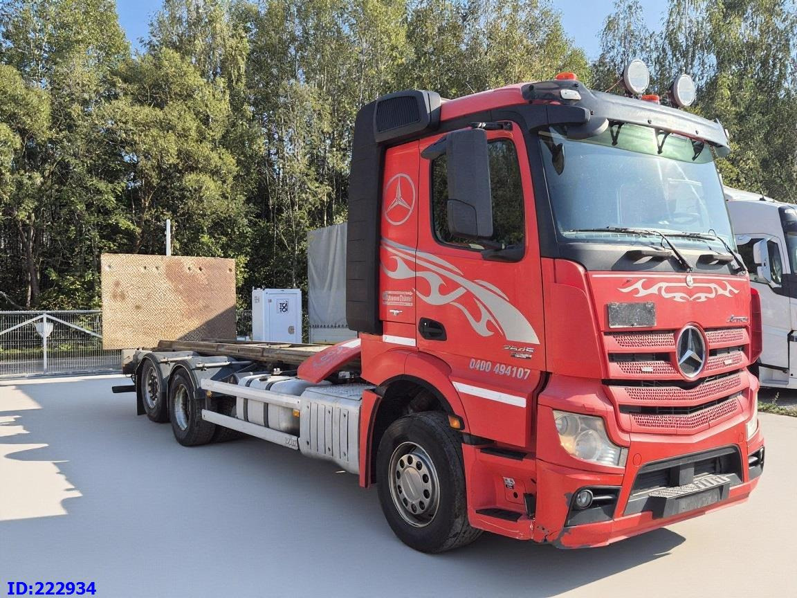 MERCEDES-BENZ Actros 2545 6x2 Euro5 - Šasija kravas automašīna: foto 4 MERCEDES-BENZ Actros 2545 6x2 Euro5 - Šasija kravas automašīna: foto 4