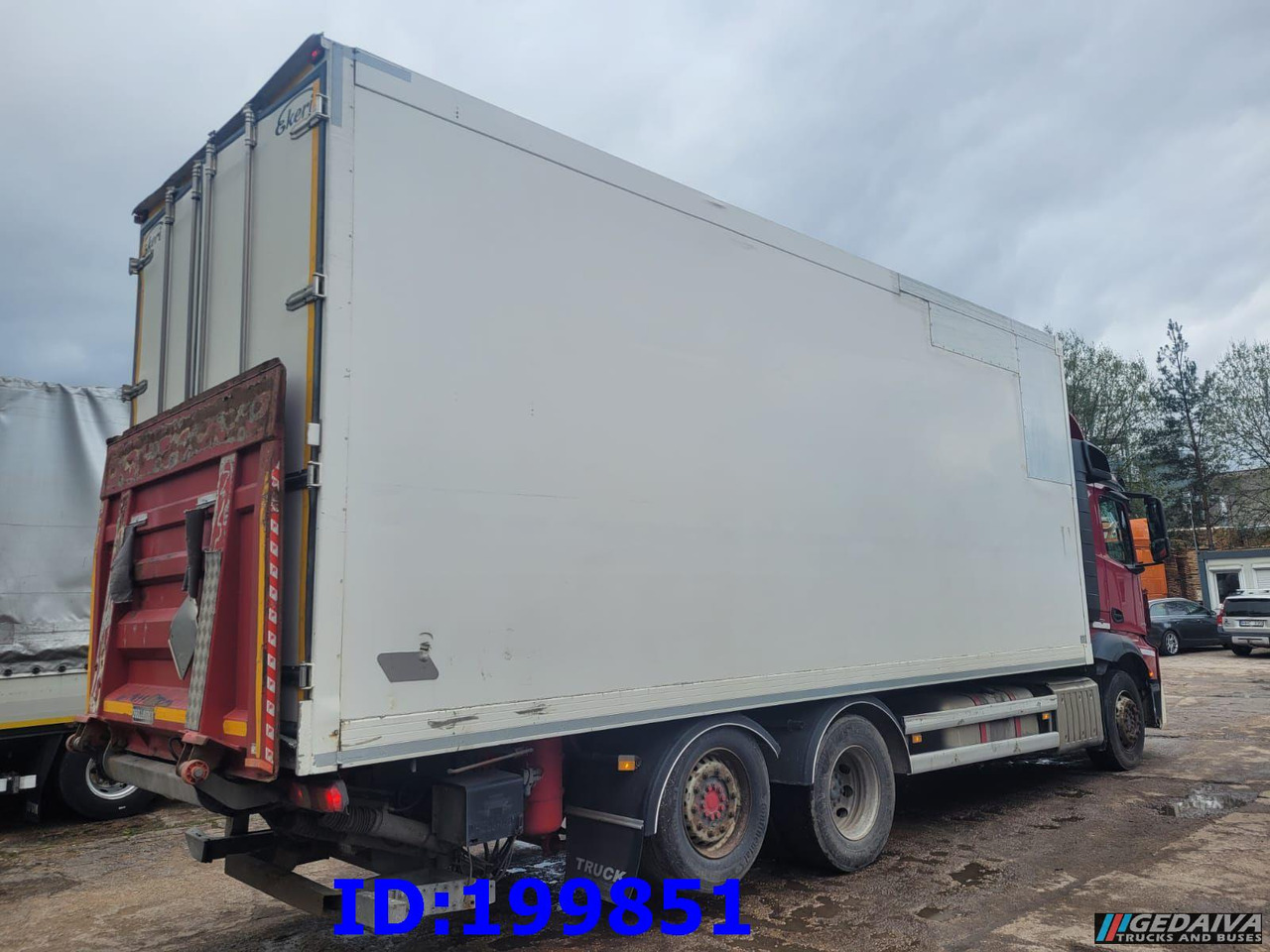MERCEDES-BENZ Actros 2551 6x2 Euro5 - Kravas automašīna ar slēgto virsbūvi: foto 5 MERCEDES-BENZ Actros 2551 6x2 Euro5 - Kravas automašīna ar slēgto virsbūvi: foto 5