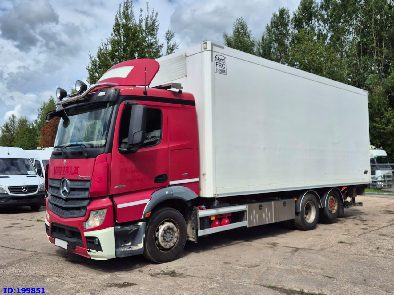 MERCEDES-BENZ Actros 2551 6x2 Euro5 - Kravas automašīna ar slēgto virsbūvi: foto 1 MERCEDES-BENZ Actros 2551 6x2 Euro5 - Kravas automašīna ar slēgto virsbūvi: foto 1