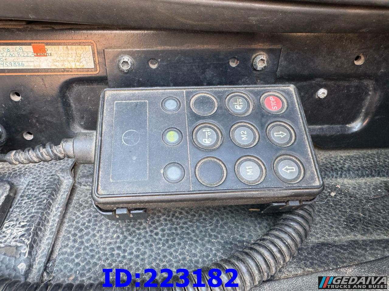 Pacēlājs ar āķi MERCEDES-BENZ Actros 2551 8x2 V8 Retarder: foto 12