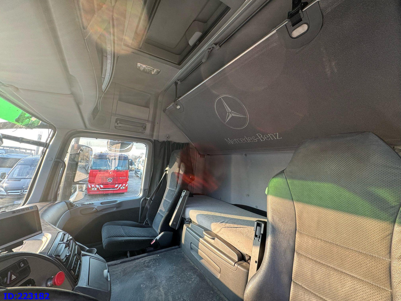 Pacēlājs ar āķi MERCEDES-BENZ Actros 2551 8x2 V8 Retarder: foto 20