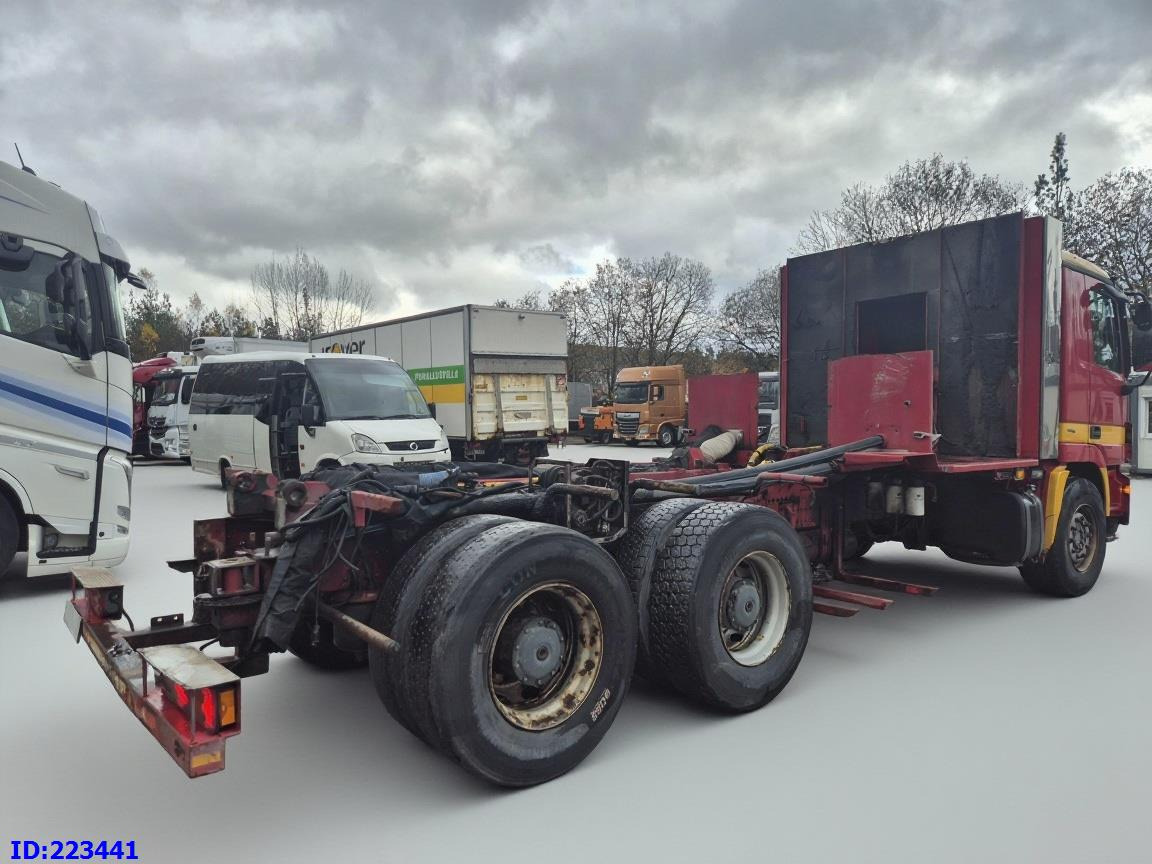 MERCEDES-BENZ Actros 2636 6X4 (3pedals) - Šasija kravas automašīna: foto 5 MERCEDES-BENZ Actros 2636 6X4 (3pedals) - Šasija kravas automašīna: foto 5