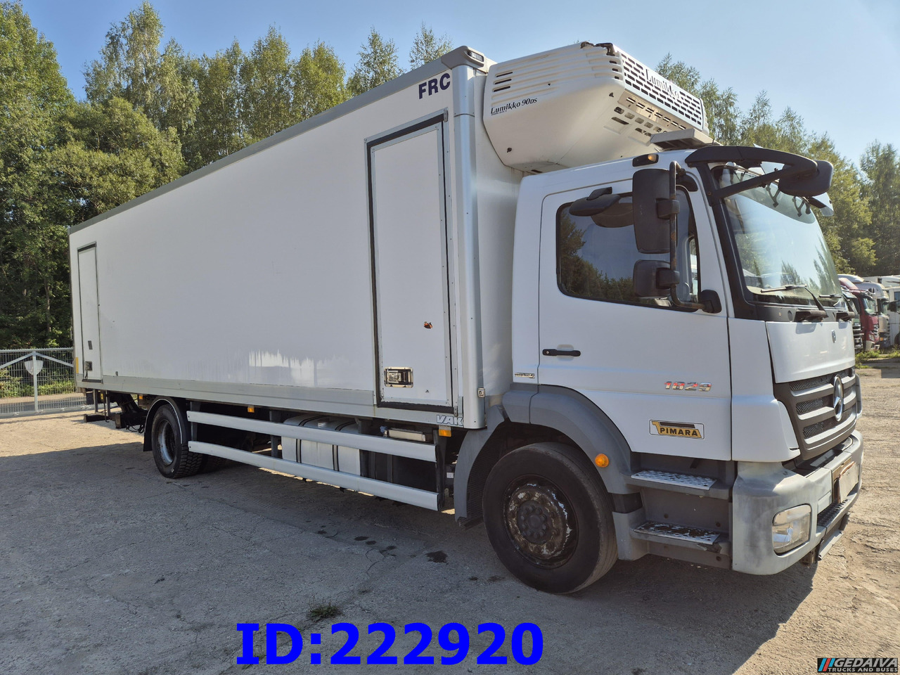 MERCEDES-BENZ Axor 1829 Manual + Tail lift - Kravas automašīna refrižerators: foto 4 MERCEDES-BENZ Axor 1829 Manual + Tail lift - Kravas automašīna refrižerators: foto 4
