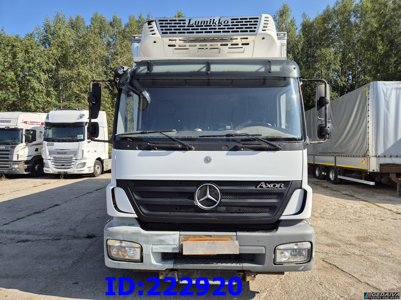 MERCEDES-BENZ Axor 1829 Manual + Tail lift - Kravas automašīna refrižerators: foto 2 MERCEDES-BENZ Axor 1829 Manual + Tail lift - Kravas automašīna refrižerators: foto 2