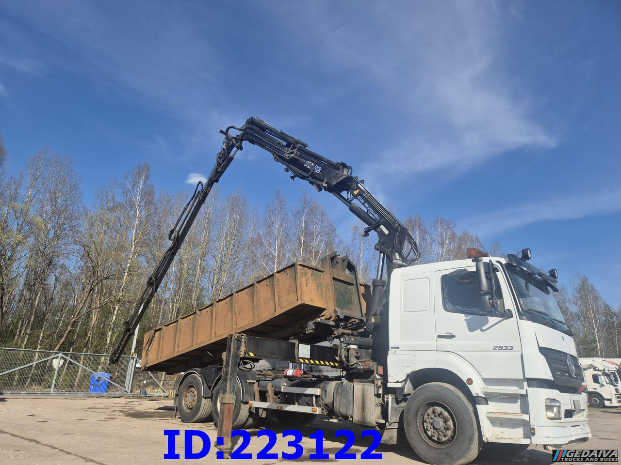 MERCEDES-BENZ Axor 2533 6x2 + Atlas 332.3E Crane - Kravas automašīna pašizgāzējs: foto 4 MERCEDES-BENZ Axor 2533 6x2 + Atlas 332.3E Crane - Kravas automašīna pašizgāzējs: foto 4