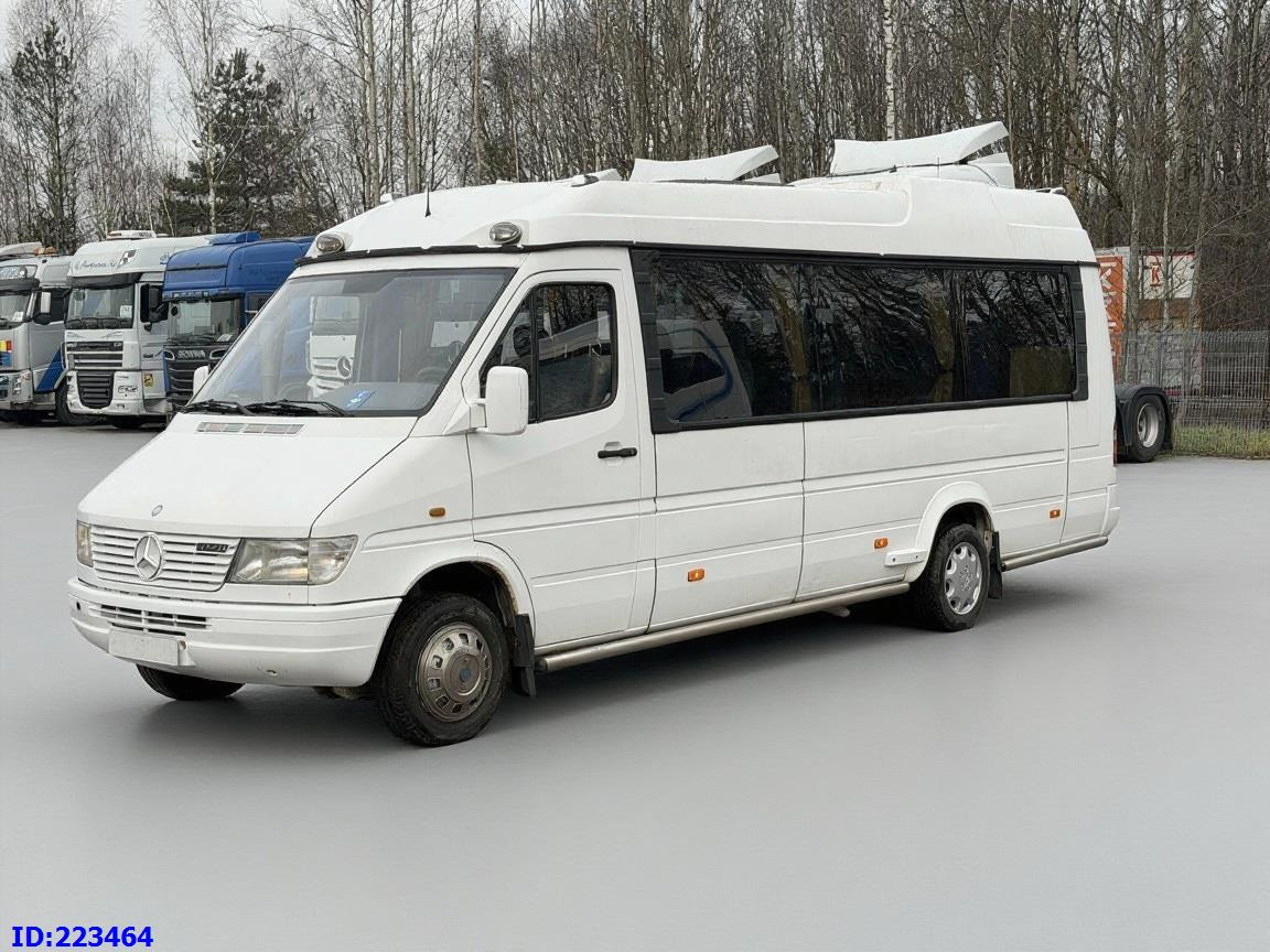 MERCEDES-BENZ Sprinter 412 VIP XXL 18-places - Starppilsētu autobuss: foto 1 MERCEDES-BENZ Sprinter 412 VIP XXL 18-places - Starppilsētu autobuss: foto 1