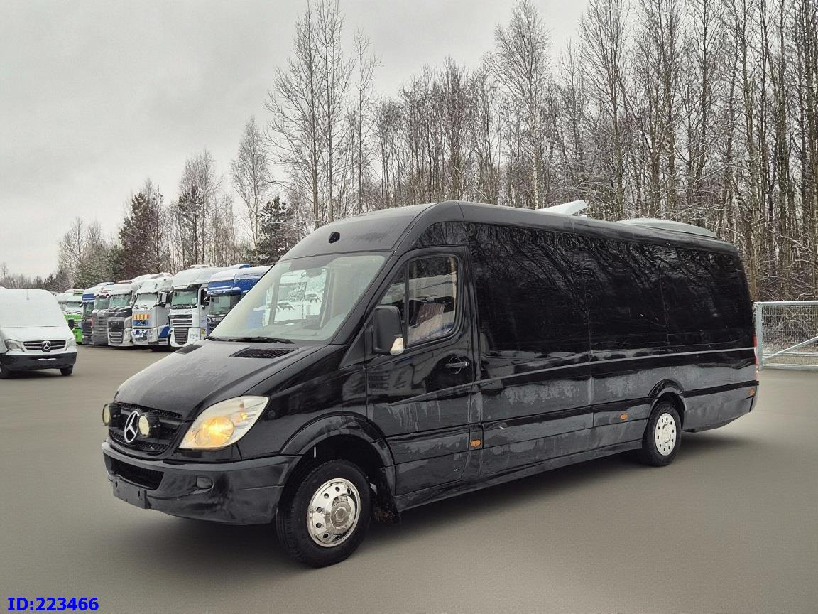 MERCEDES-BENZ Sprinter 515 VIP 24 places XXL - Starppilsētu autobuss: foto 1 MERCEDES-BENZ Sprinter 515 VIP 24 places XXL - Starppilsētu autobuss: foto 1