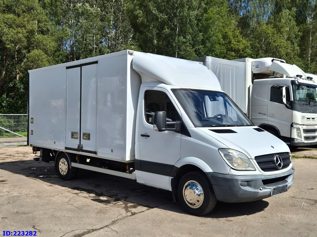 MERCEDES-BENZ Sprinter 516 SUPER - Furgons ar slēgtā virsbūve: foto 4 MERCEDES-BENZ Sprinter 516 SUPER - Furgons ar slēgtā virsbūve: foto 4