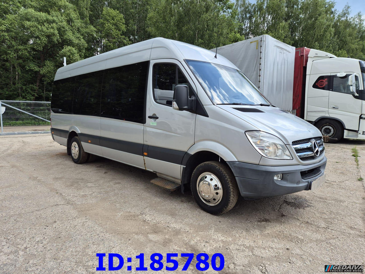 MERCEDES-BENZ Sprinter 516 - VIP - Avestark - 17 Seater (Motor defect) - Starppilsētu autobuss: foto 4 MERCEDES-BENZ Sprinter 516 - VIP - Avestark - 17 Seater (Motor defect) - Starppilsētu autobuss: foto 4