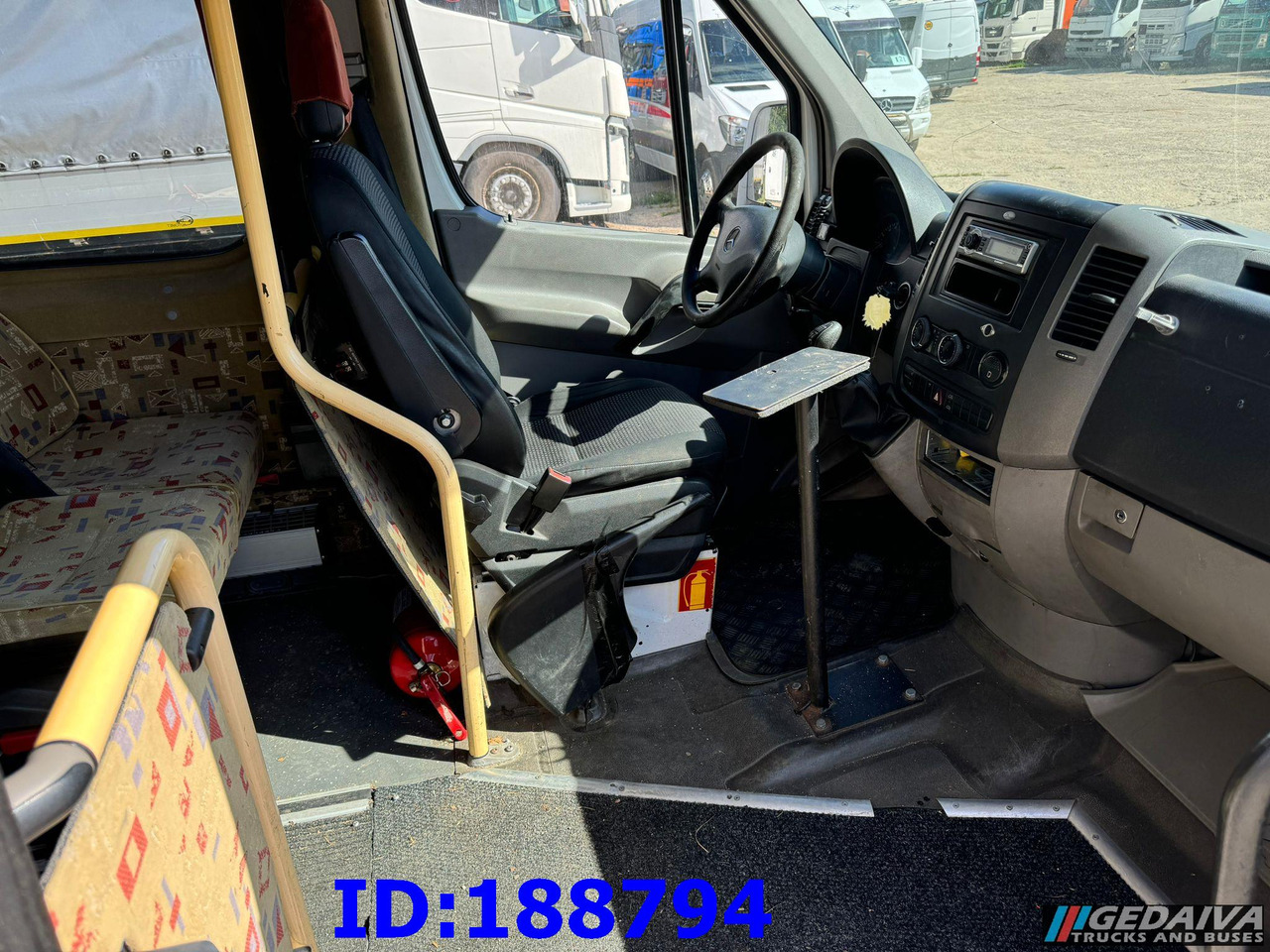 Starppilsētu autobuss MERCEDES-BENZ Sprinter 518 -  Kasten VIP - 20 Seater: foto 9