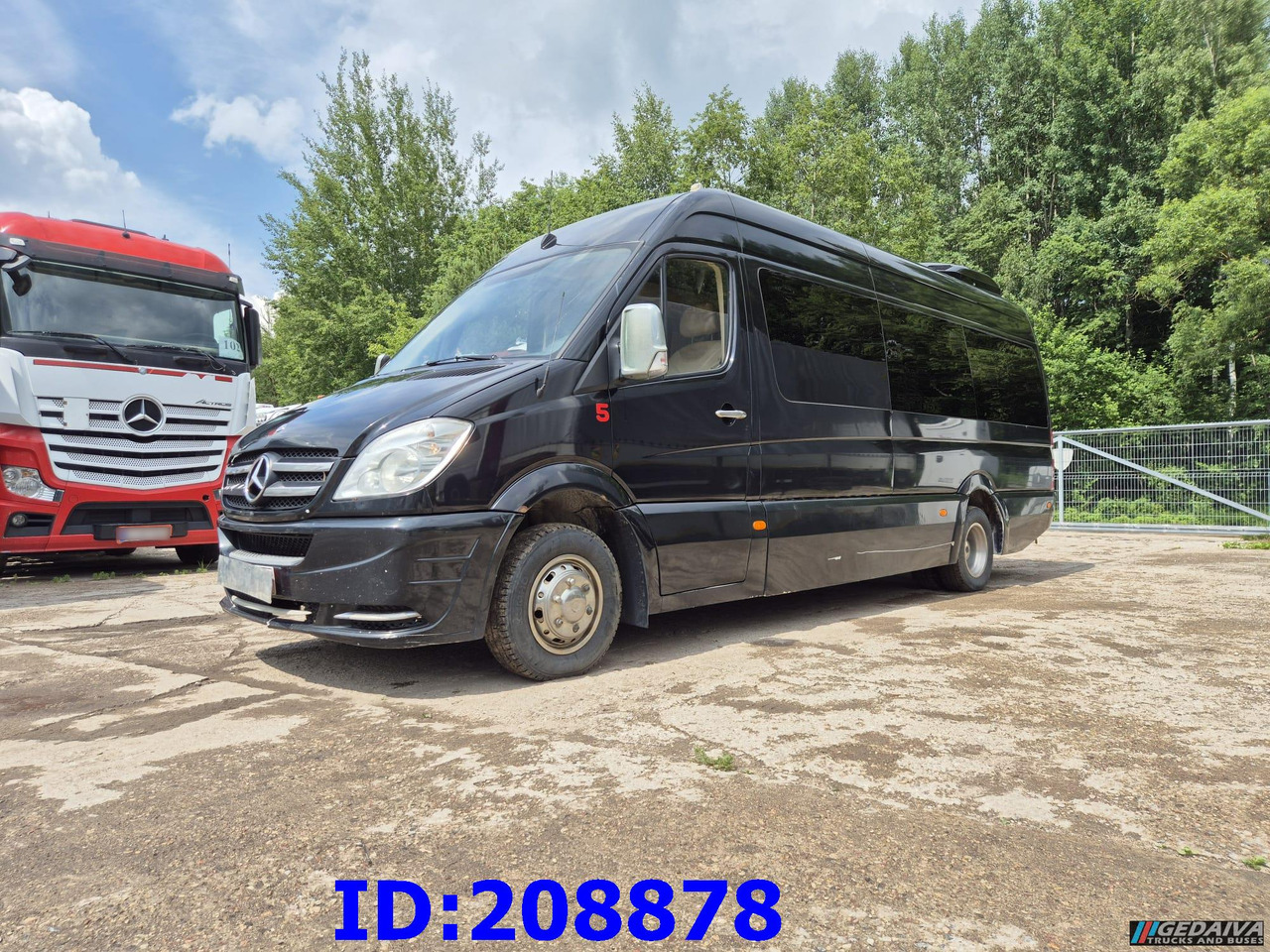 MERCEDES-BENZ Sprinter 519 -VIP- 17 places - Starppilsētu autobuss: foto 1 MERCEDES-BENZ Sprinter 519 -VIP- 17 places - Starppilsētu autobuss: foto 1