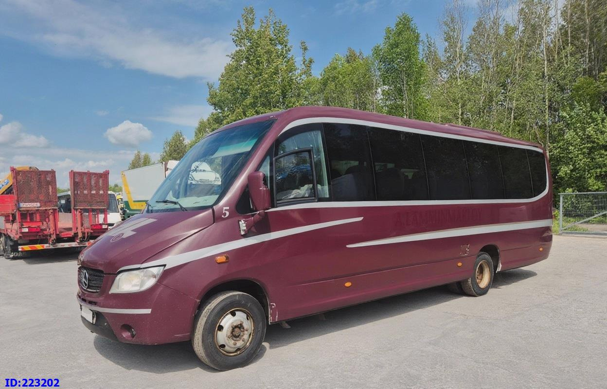 MERCEDES-BENZ Sunrider 818D Vario 33 - Seater - Starppilsētu autobuss: foto 1 MERCEDES-BENZ Sunrider 818D Vario 33 - Seater - Starppilsētu autobuss: foto 1