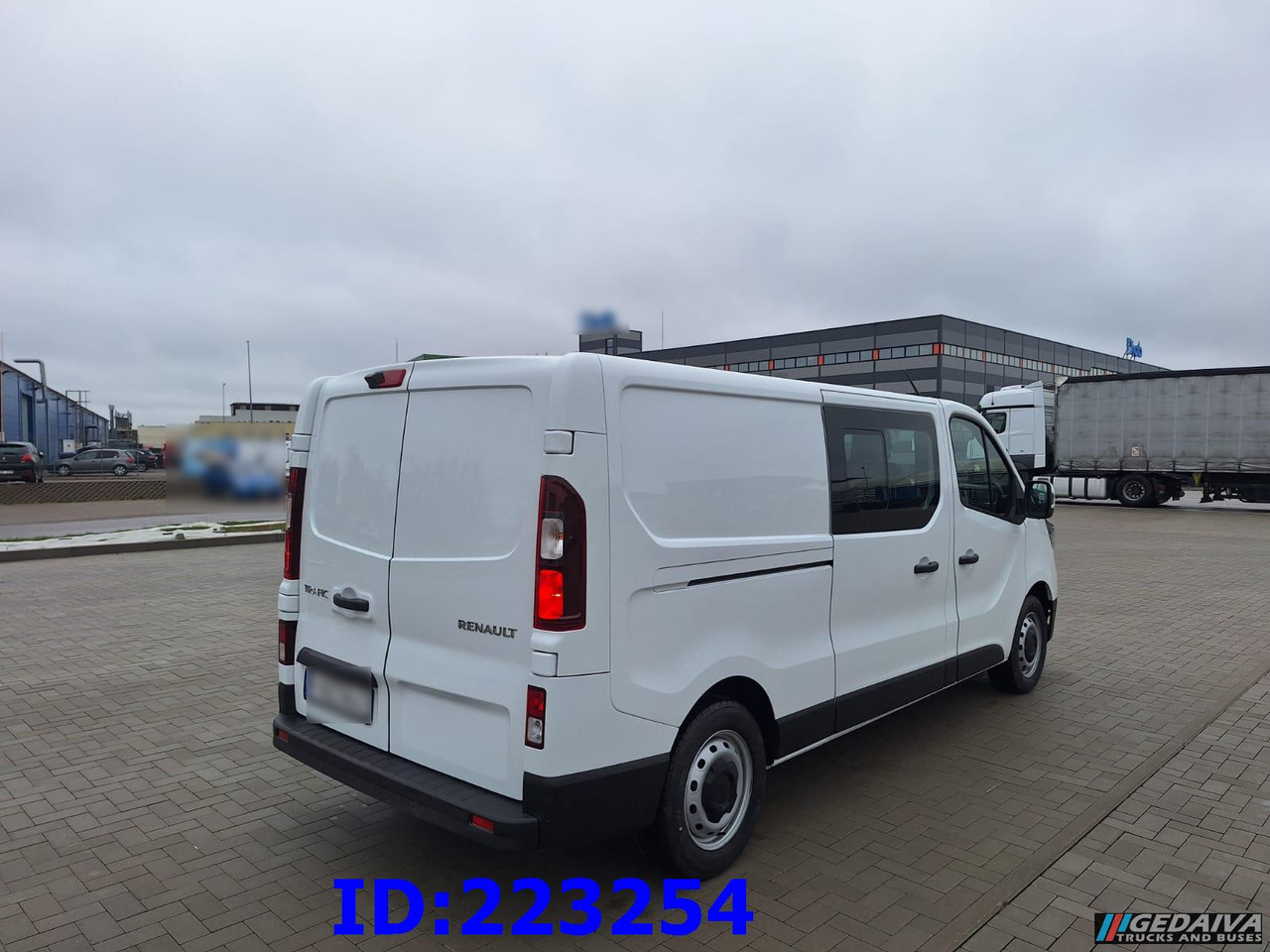 RENAULT Trafic NEW 2025 - Kravas-pasažieru furgons: foto 5 RENAULT Trafic NEW 2025 - Kravas-pasažieru furgons: foto 5