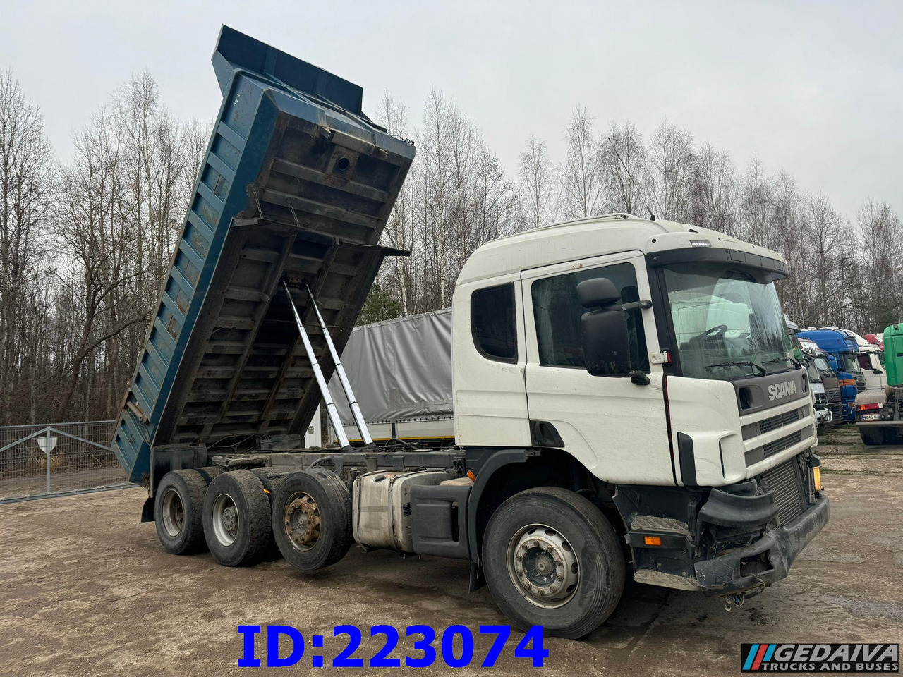 SCANIA 124 8x2 - Manual - Full steel - Kravas automašīna pašizgāzējs: foto 5 SCANIA 124 8x2 - Manual - Full steel - Kravas automašīna pašizgāzējs: foto 5